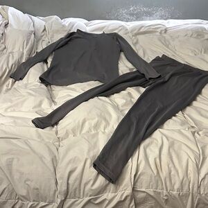 THERMAL Pants and Gray Long Sleeve Thermal Top and Leggings Set